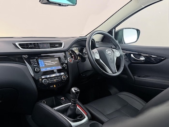 Used Nissan Qashqai 2017 for sale - 79497241: Photo