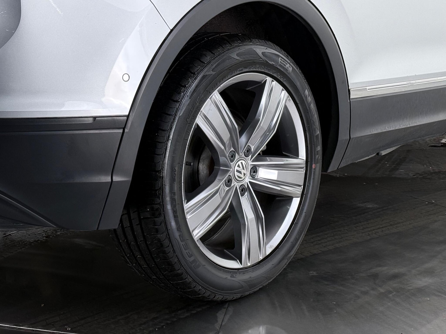 Used Volkswagen Tiguan 2019 for sale - 77181029: Photo 8