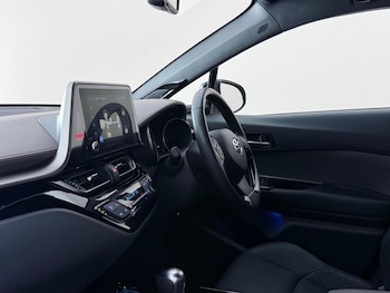 Used Toyota C-HR 2022 for sale - 78966372: Photo