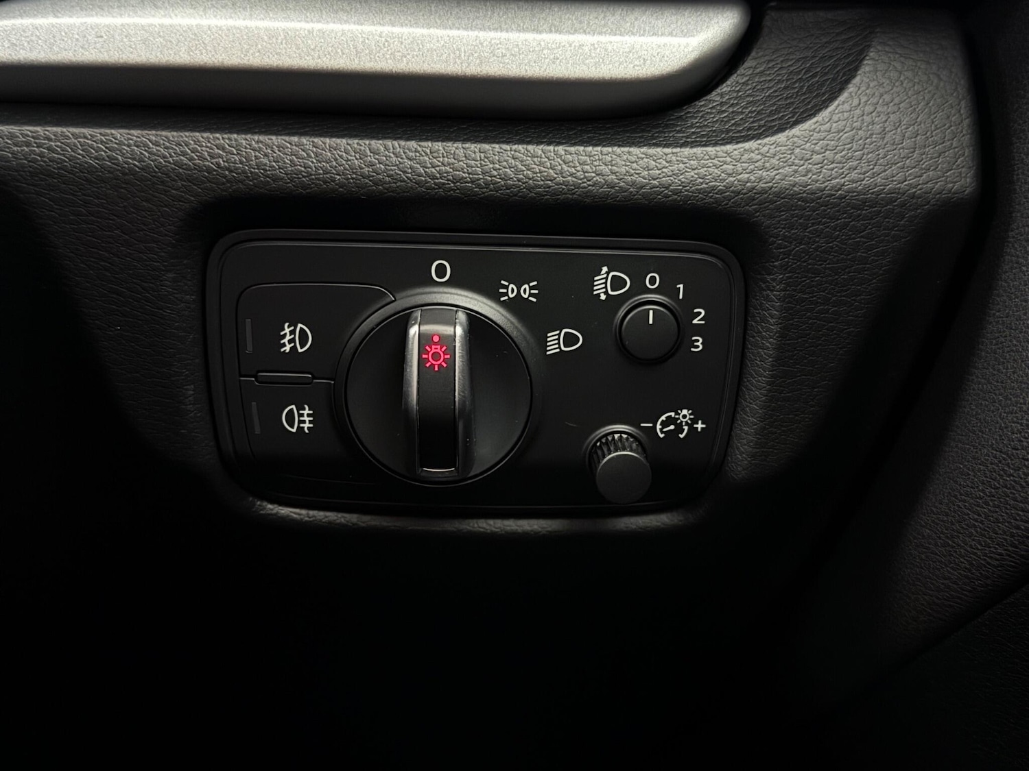 Used Audi A3 2016 for sale - 77181345: Photo 33