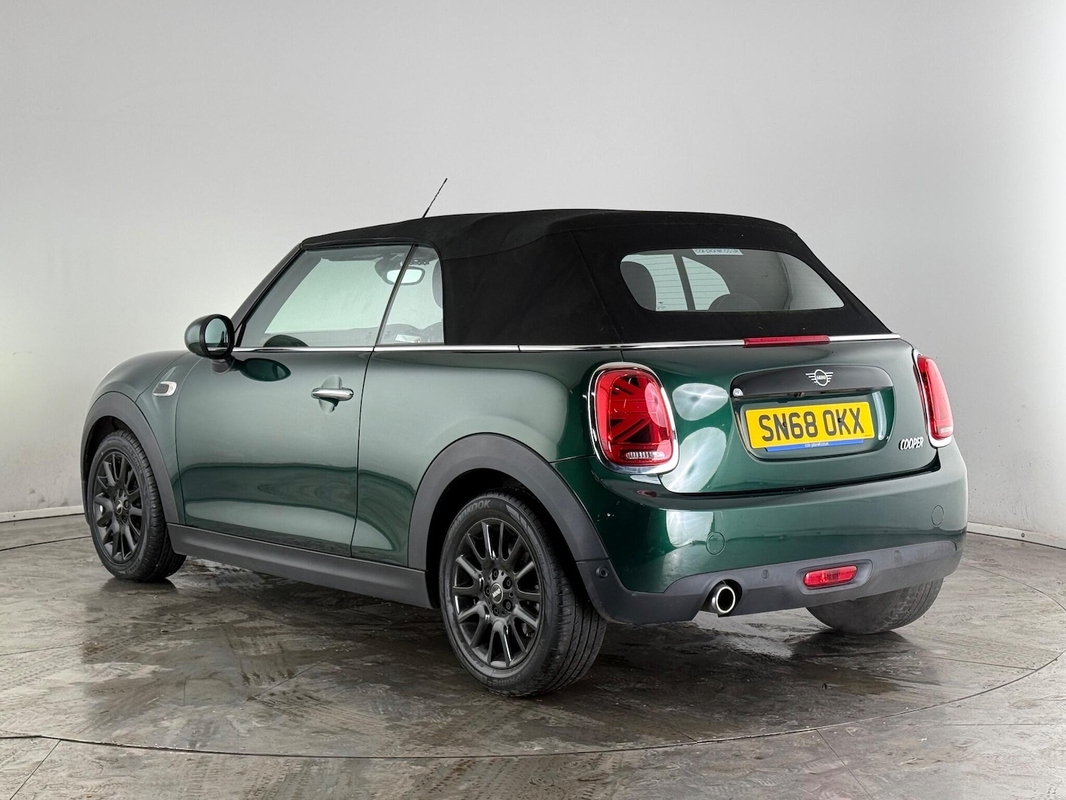 Used MINI Convertible 2018 for sale - 76935755: Photo 10
