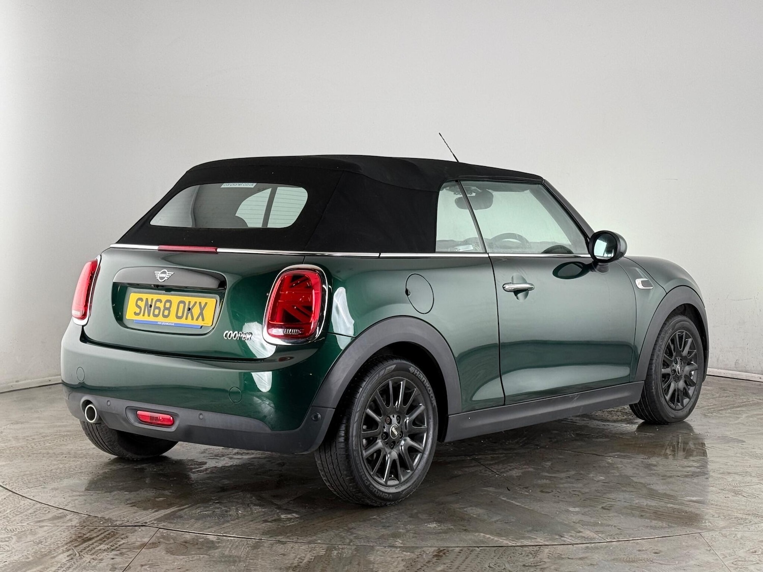 Used MINI Convertible 2018 for sale - 76935755: Photo 11