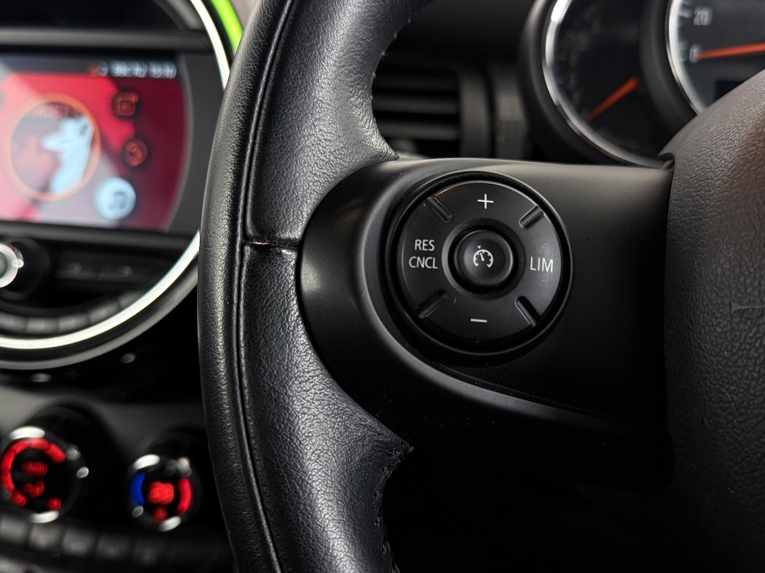 Used MINI Convertible 2018 for sale - 76935755: Photo 26