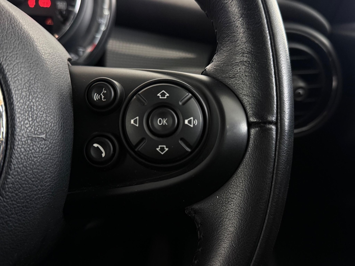 Used MINI Convertible 2018 for sale - 76935755: Photo 28