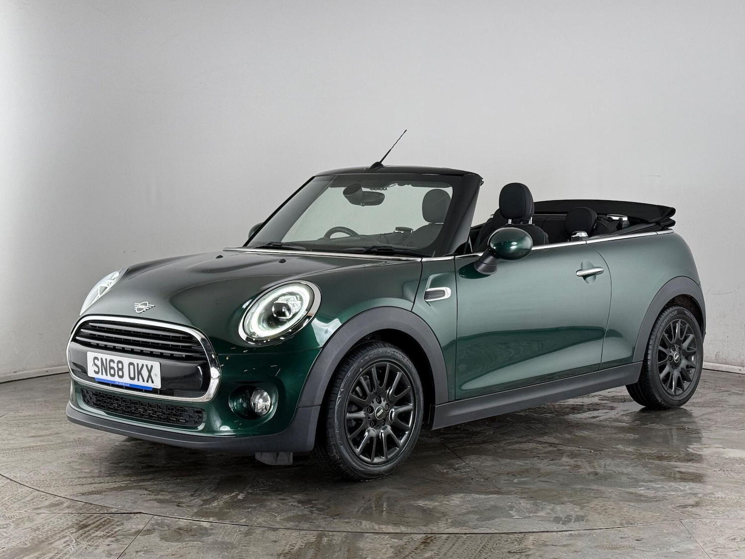 Used MINI Convertible 2018 for sale - 76935755: Photo 4