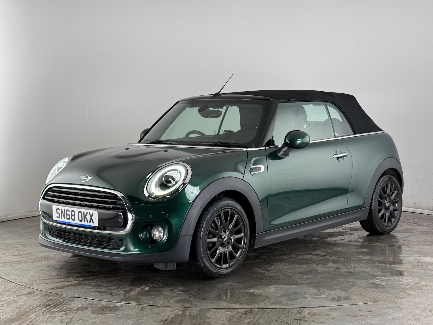 Used MINI Convertible 2018 for sale - 76935755: Photo 9