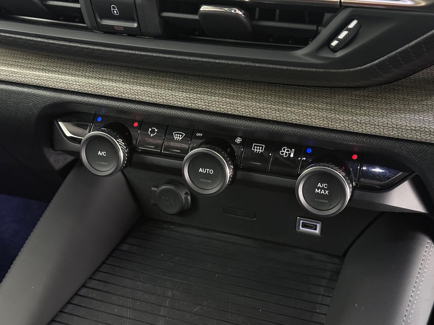 Used Citroen C5 X 2023 for sale - 77180994: Photo 31