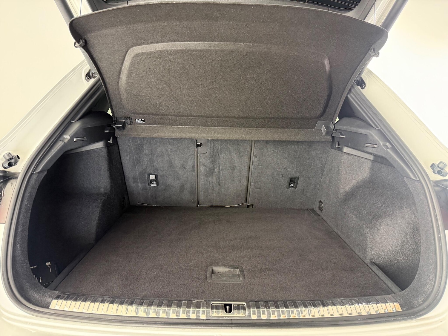 Used Audi Q3 2019 for sale - 77222584: Photo 10