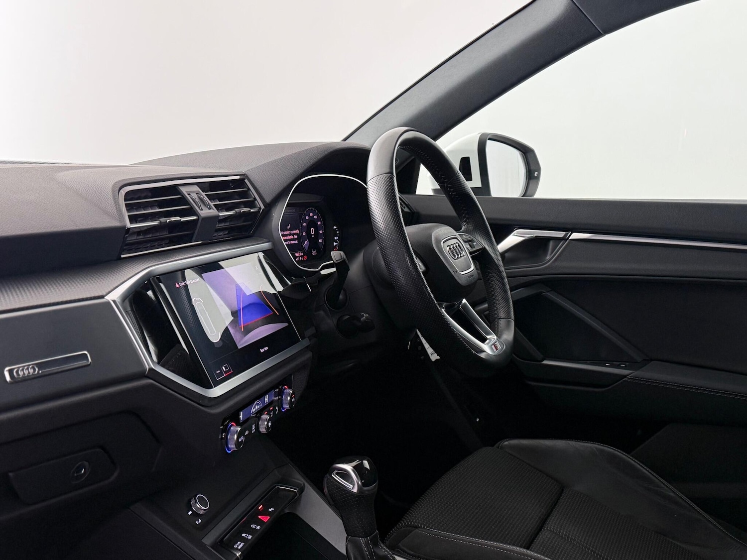 Used Audi Q3 2019 for sale - 77222584: Photo 14