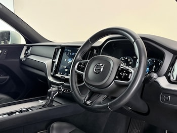 Used Volvo XC60 2018 for sale - 79317441: Photo