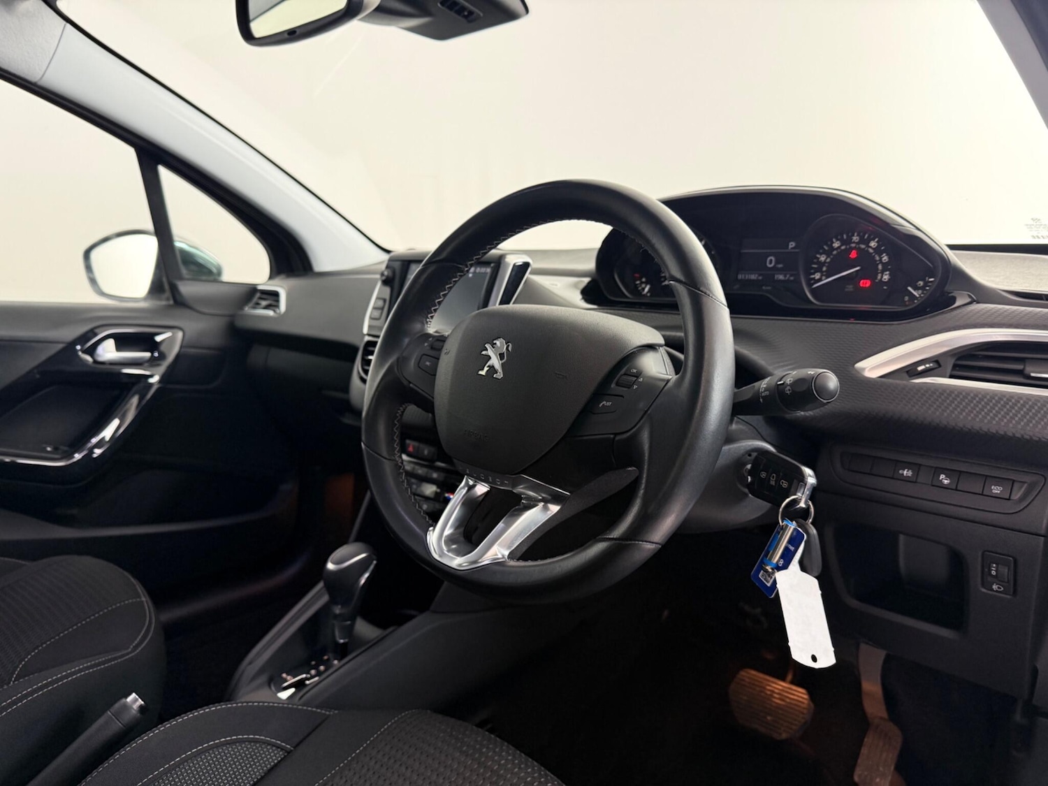 Used Peugeot 208 2018 for sale - 77259754: Photo 11