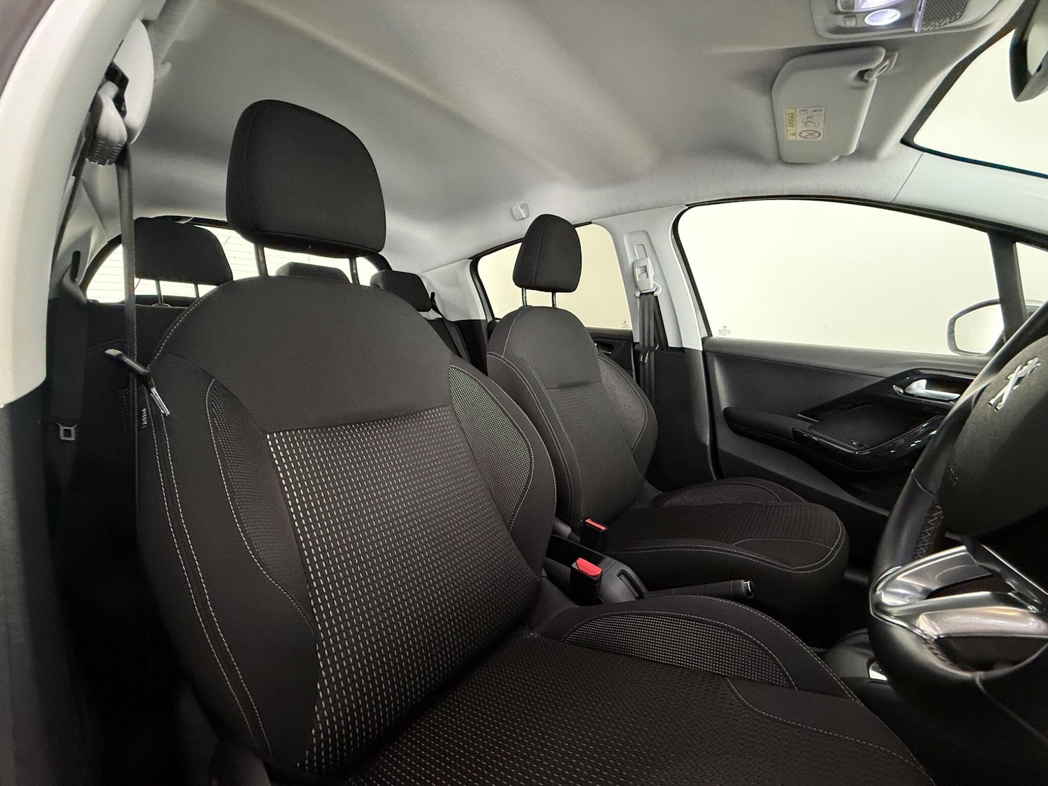 Used Peugeot 208 2018 for sale - 77259754: Photo 12