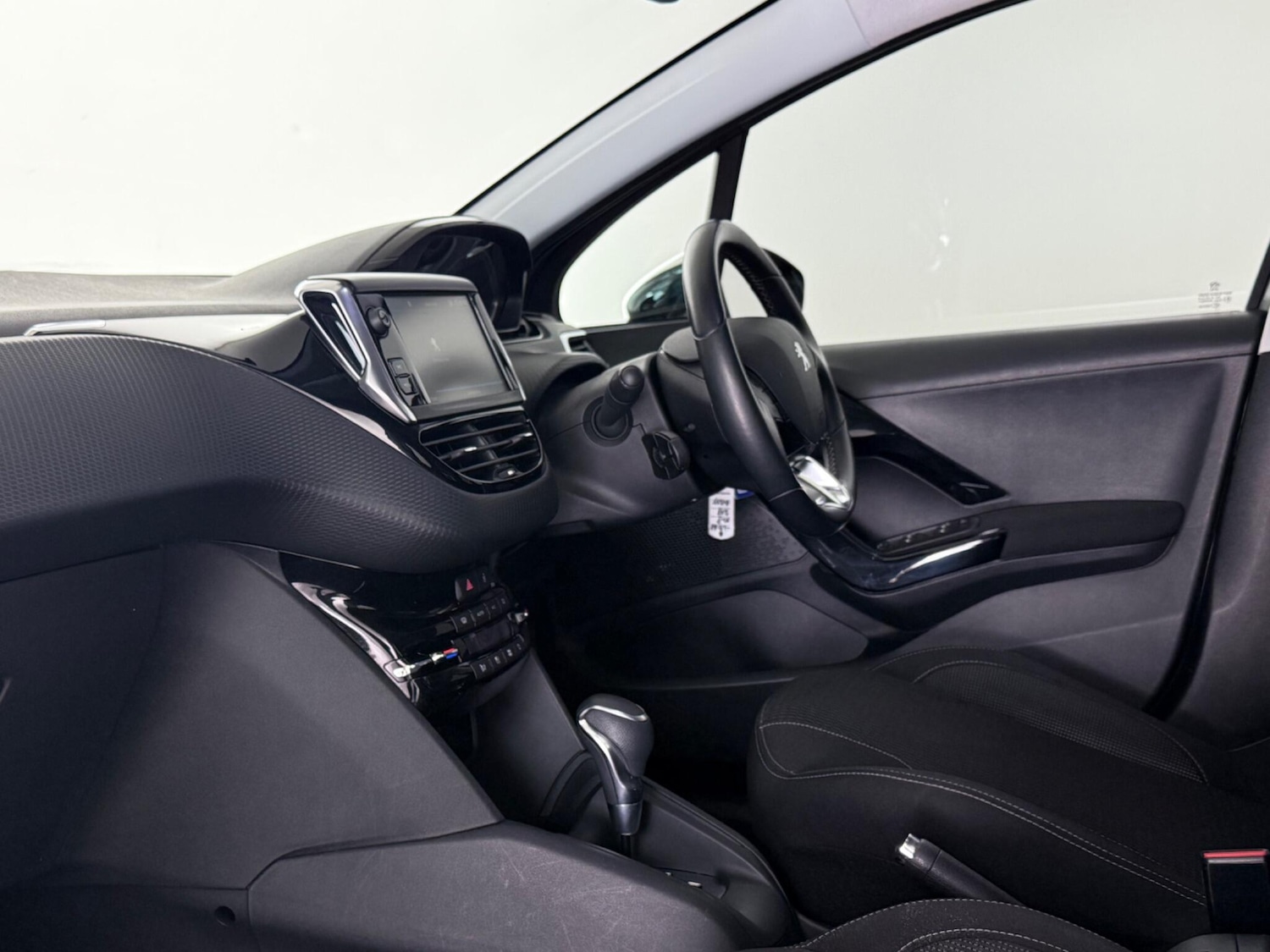 Used Peugeot 208 2018 for sale - 77259754: Photo 13