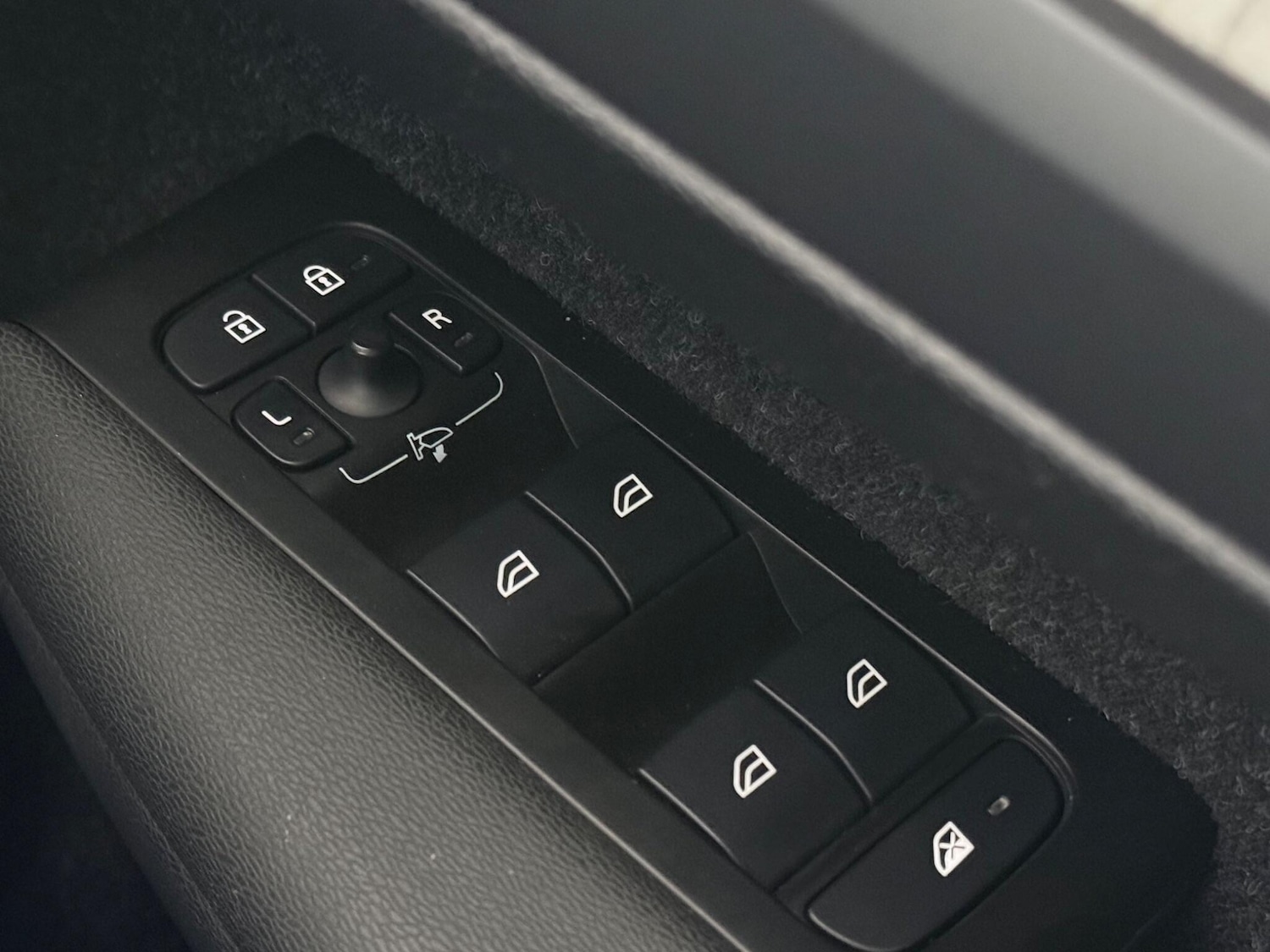 Used Volvo XC40 2021 for sale - 77243794: Photo 20