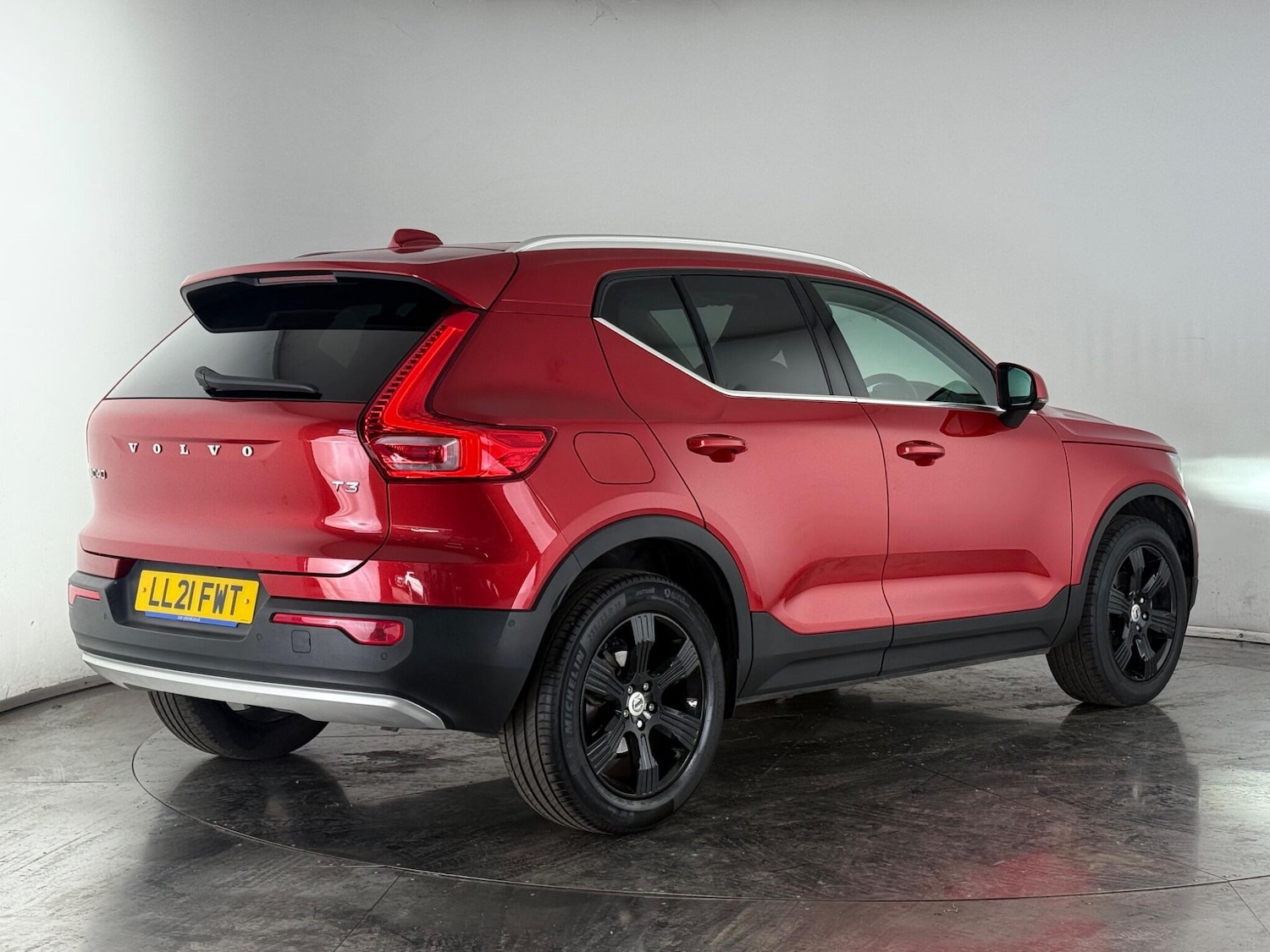 Used Volvo XC40 2021 for sale - 77243794: Photo 3