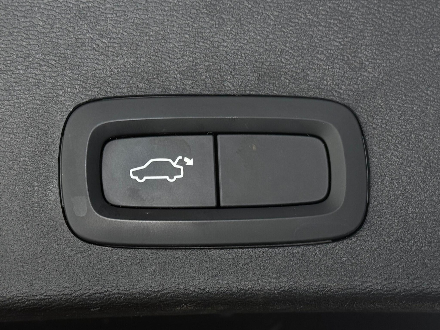 Used Volvo XC40 2021 for sale - 77243794: Photo 9