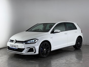 Used Volkswagen Golf 2018 for sale - 76584478: Photo