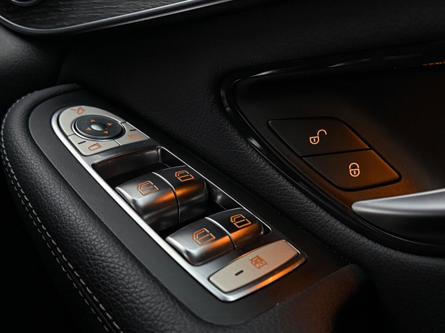 Used Mercedes-Benz GLC 2020 for sale - 78091772: Photo 34