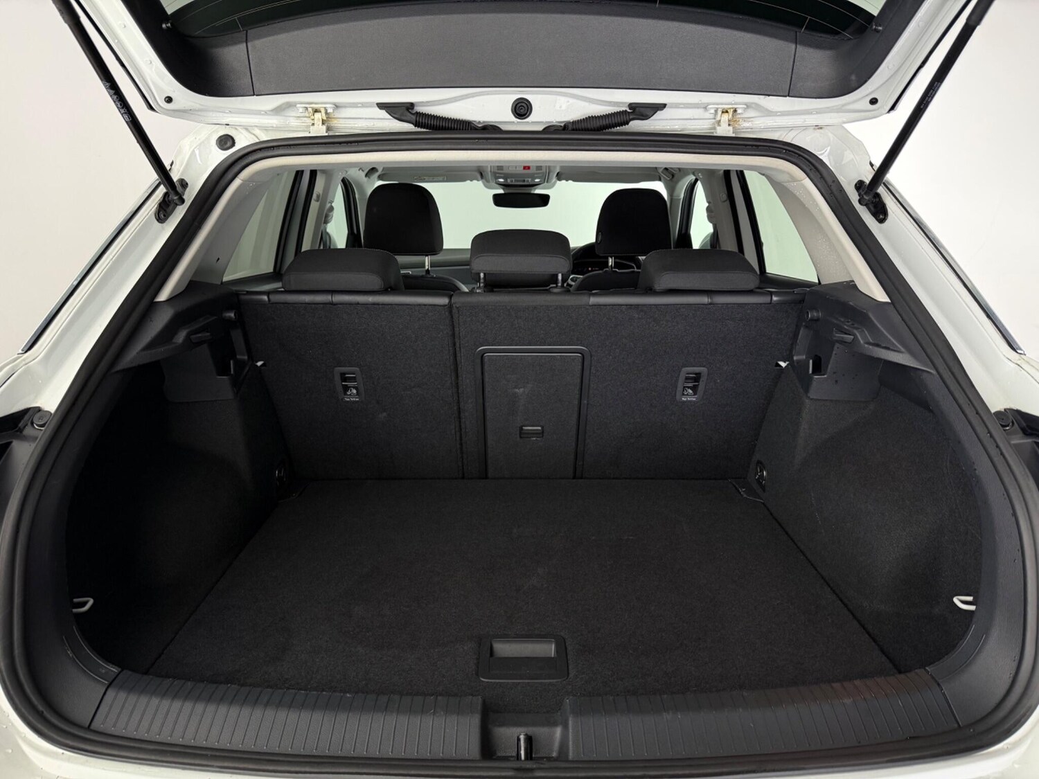 Used Volkswagen T-Roc 2023 for sale - 77575511: Photo 10