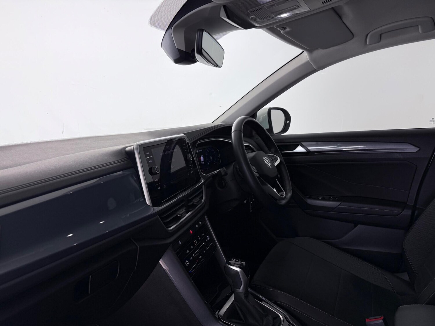 Used Volkswagen T-Roc 2023 for sale - 77575511: Photo 13