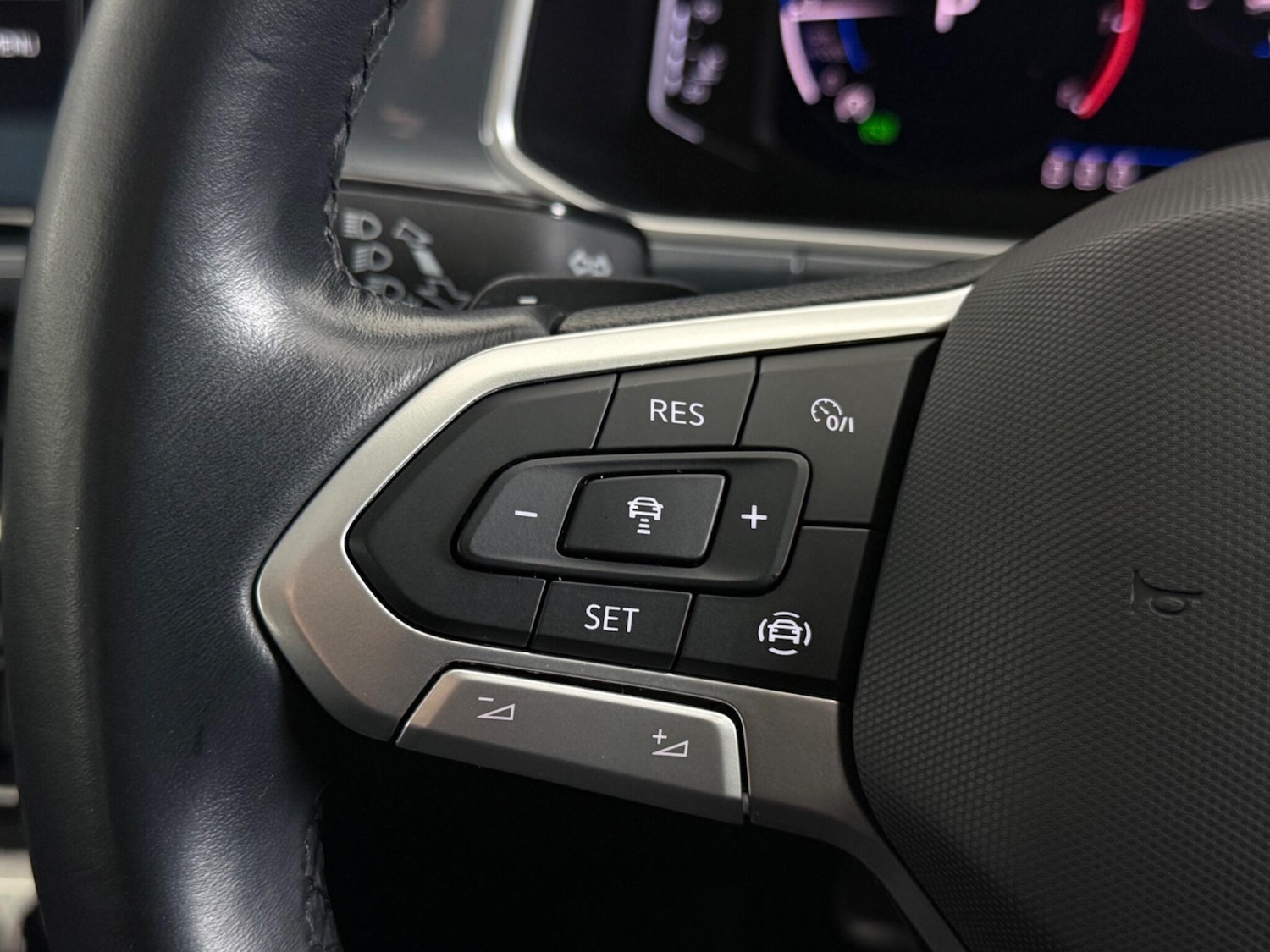 Used Volkswagen T-Roc 2023 for sale - 77575511: Photo 17