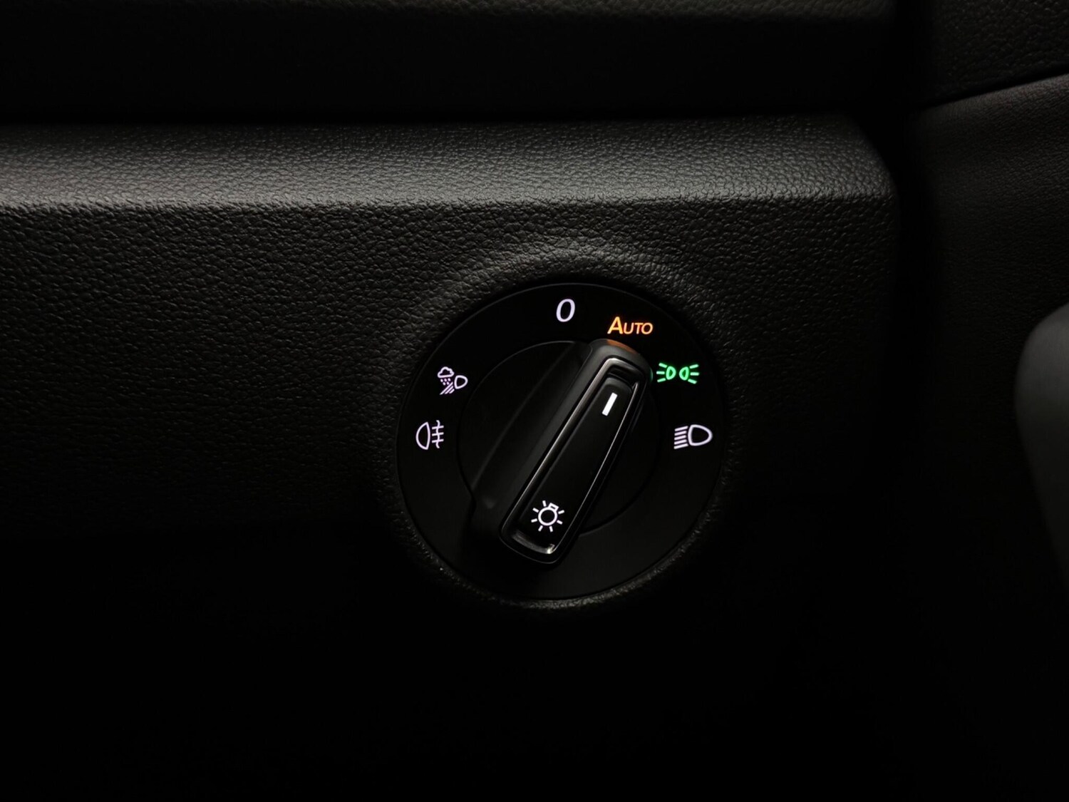 Used Volkswagen T-Roc 2023 for sale - 77575511: Photo 20