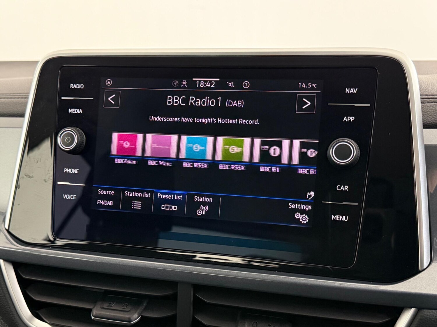 Used Volkswagen T-Roc 2023 for sale - 77575511: Photo 25