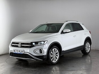 Used Volkswagen T-Roc 2023 for sale - 77575511: Photo