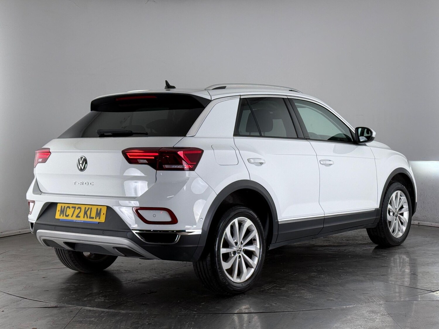 Used Volkswagen T-Roc 2023 for sale - 77575511: Photo 3