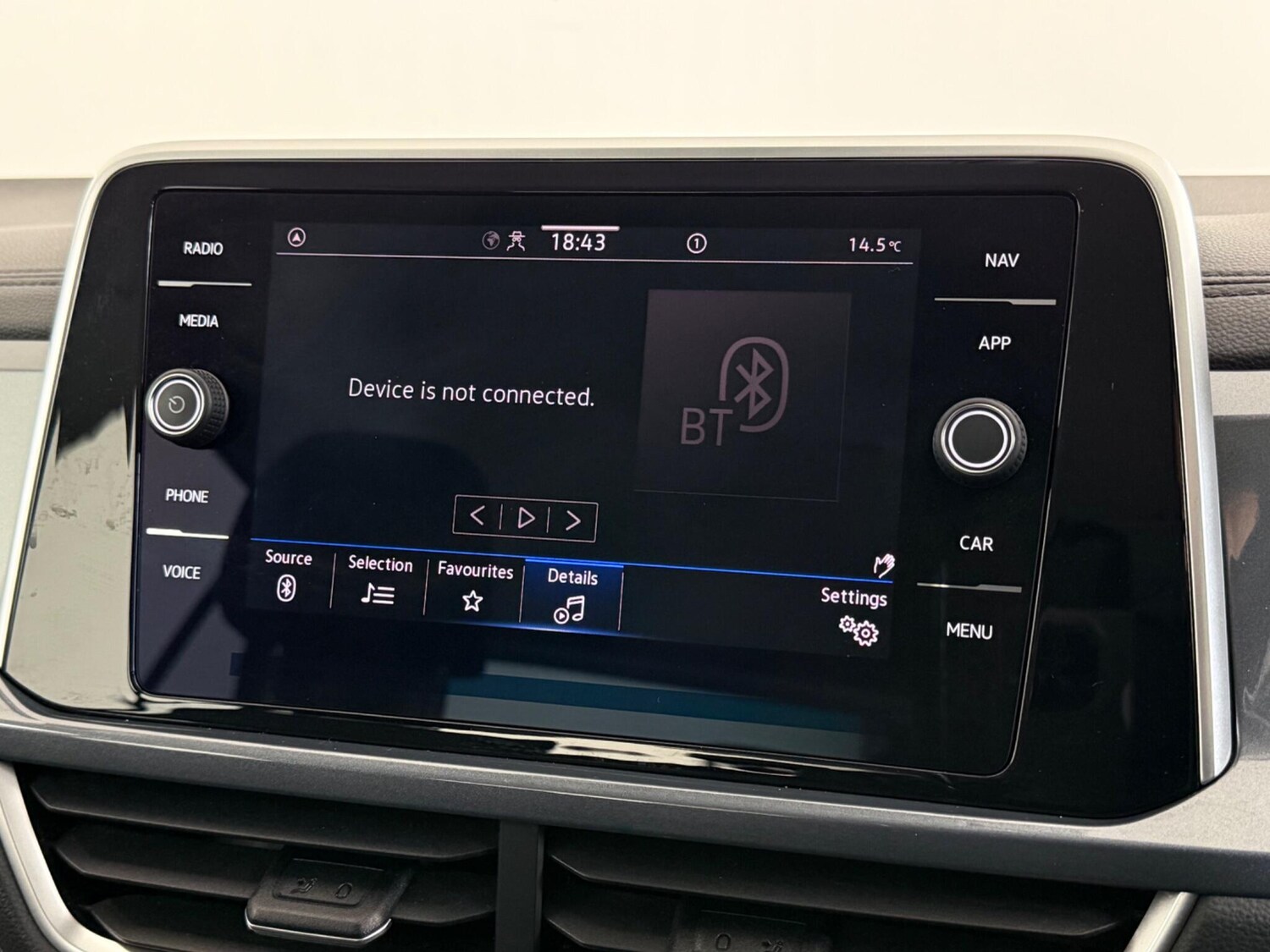 Used Volkswagen T-Roc 2023 for sale - 77575511: Photo 30