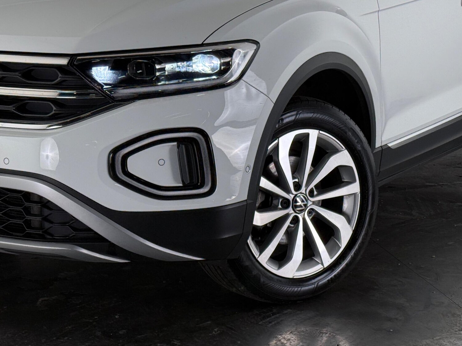 Used Volkswagen T-Roc 2023 for sale - 77575511: Photo 39