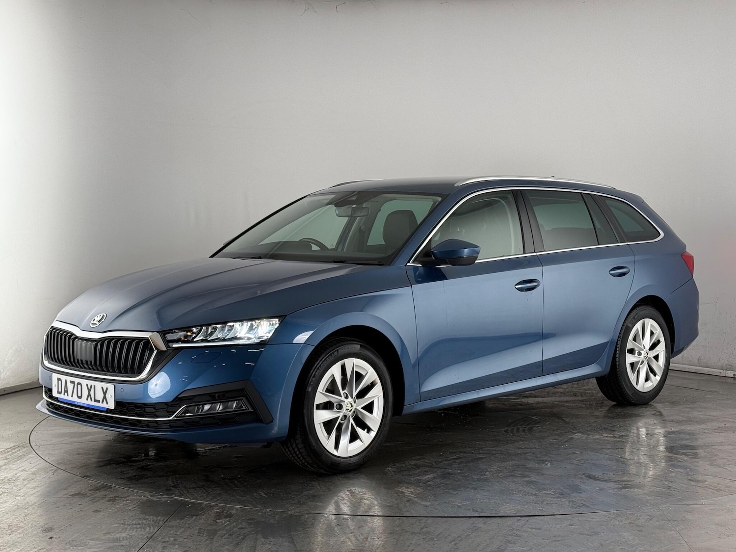 Used Skoda Octavia 2020 for sale - 77260326: Photo 2