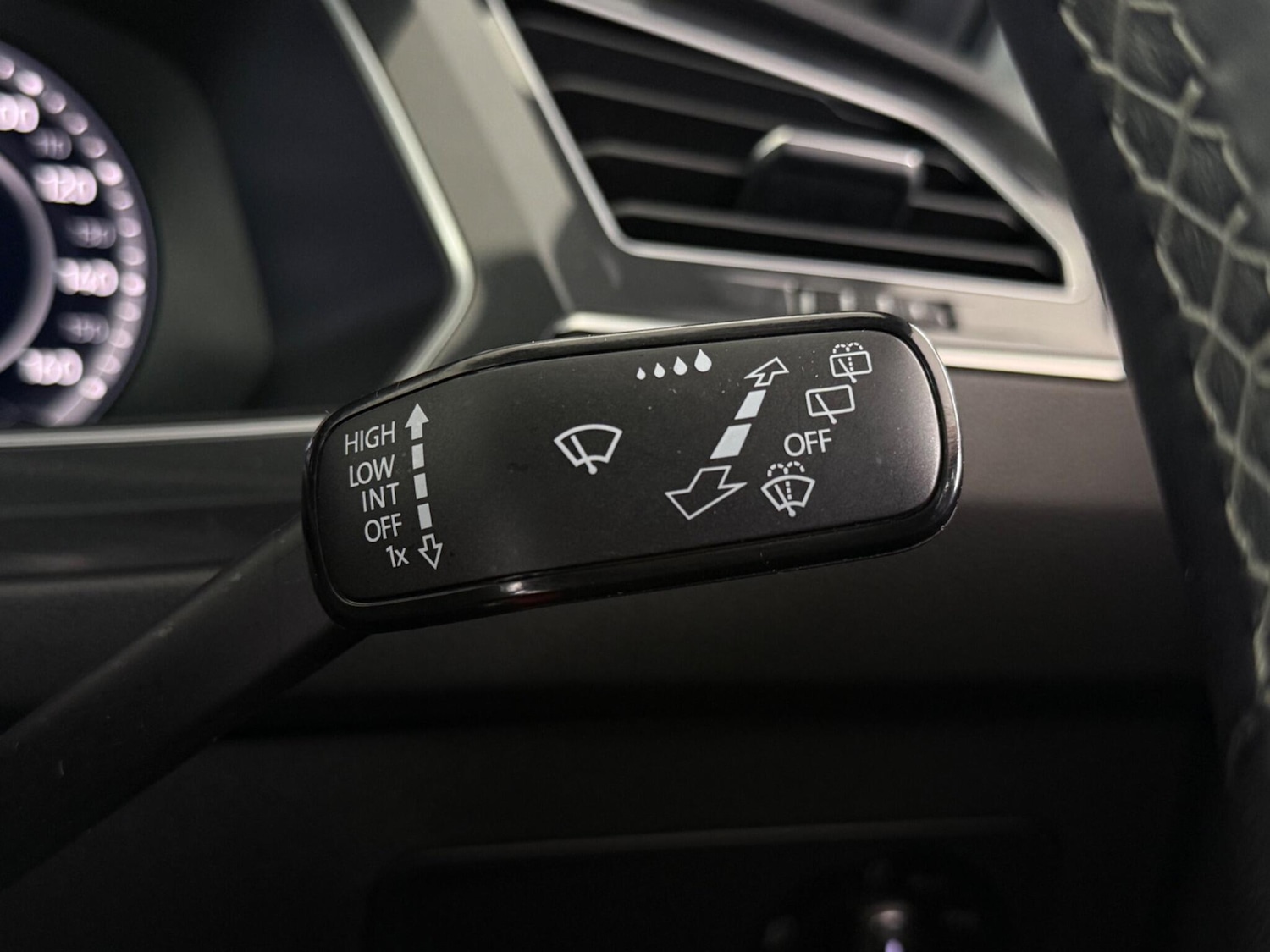 Used Volkswagen Tiguan 2018 for sale - 77181313: Photo 22