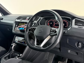 Used Volkswagen Tiguan 2021 for sale - 78947633: Photo