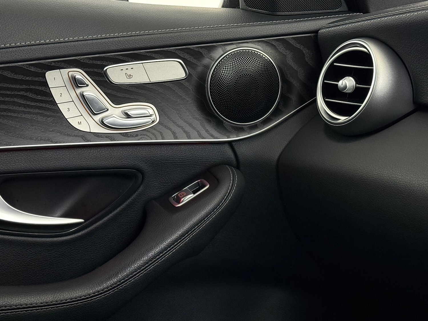 Used Mercedes-Benz C Class 2021 for sale - 76468143: Photo 18