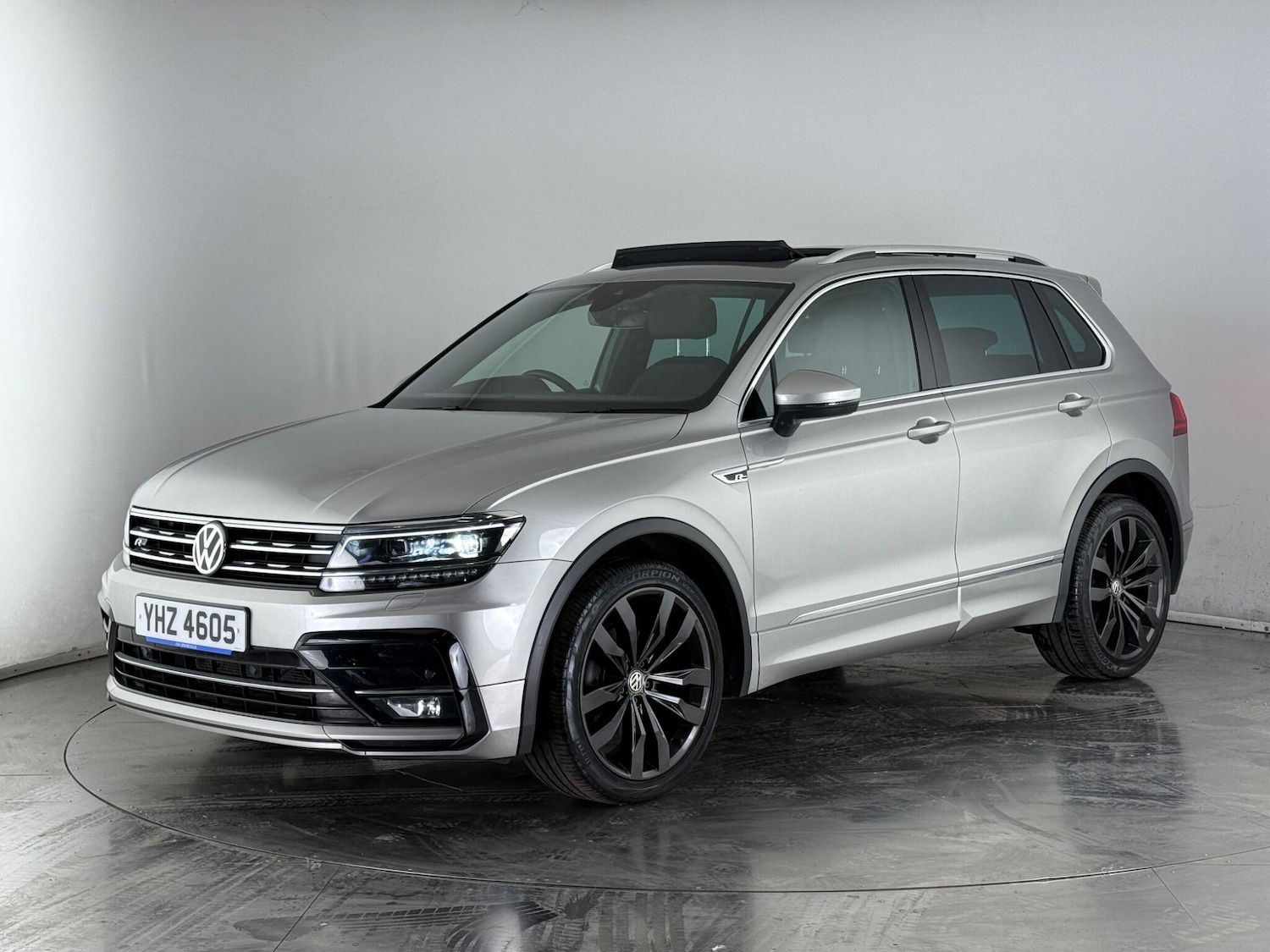 Used Volkswagen Tiguan 2018 for sale - 76468476: Photo 3