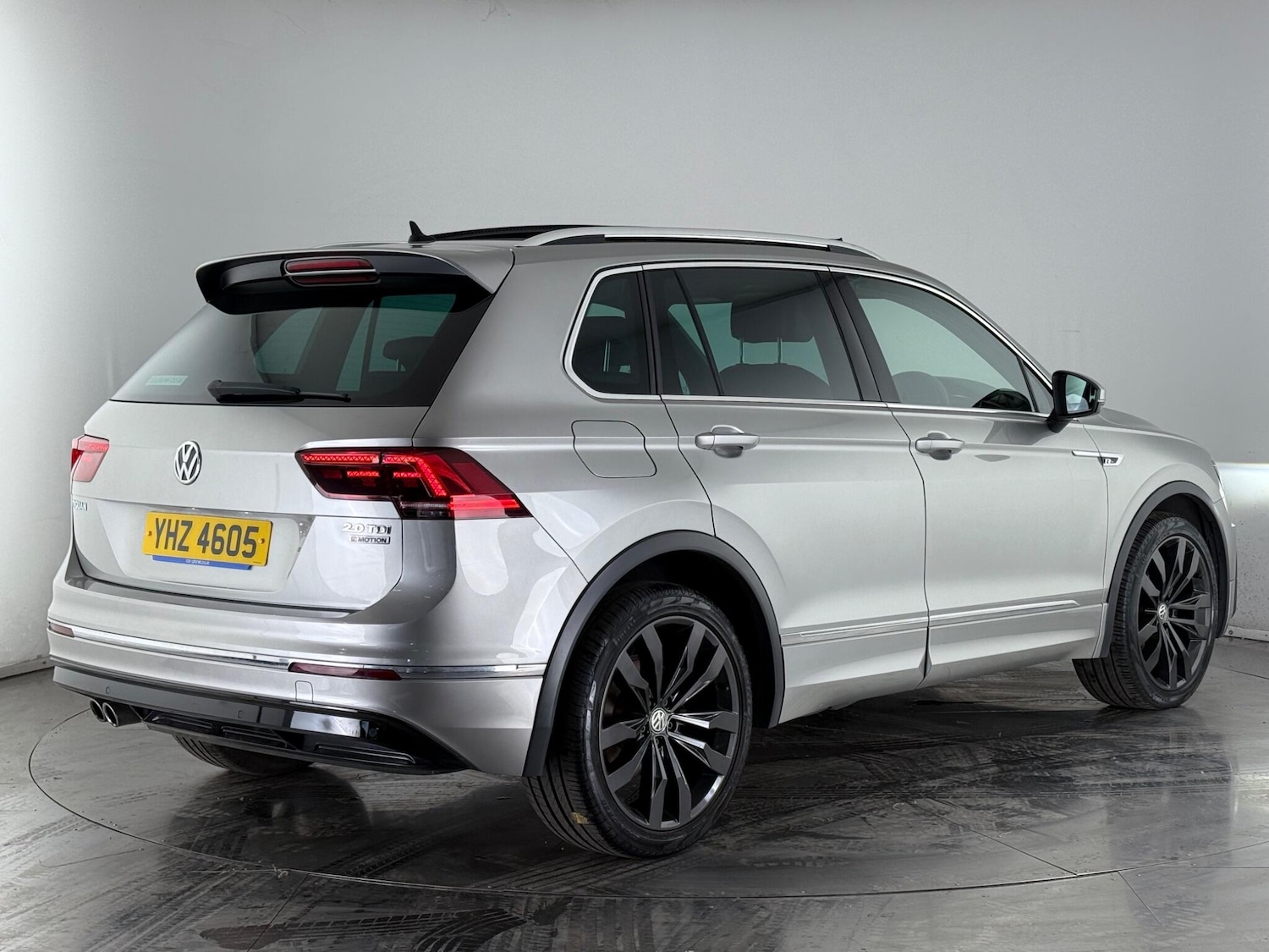 Used Volkswagen Tiguan 2018 for sale - 76468476: Photo 6