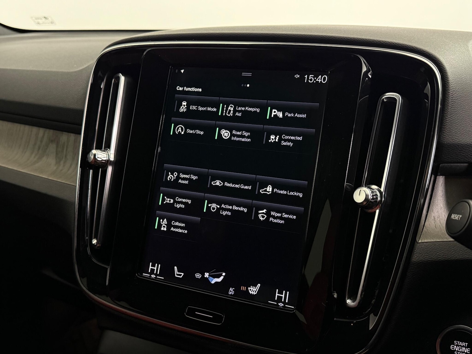 Used Volvo XC40 2020 for sale - 77181076: Photo 28