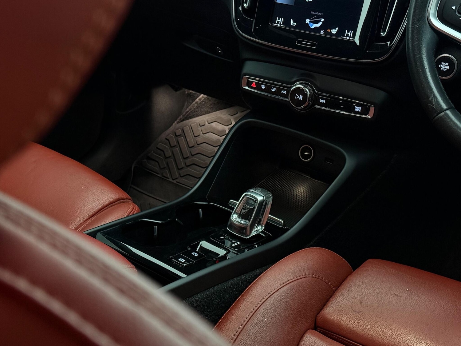 Used Volvo XC40 2020 for sale - 77181076: Photo 32