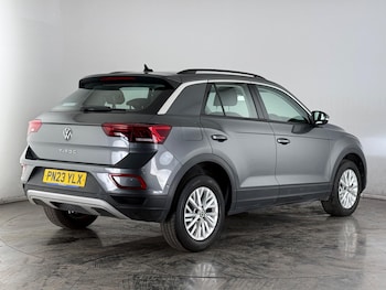 Used Volkswagen T-Roc 2023 for sale - 77909893: Photo