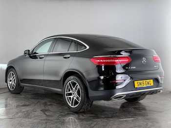 Used Mercedes-Benz GLC 2019 for sale - 77825350: Photo