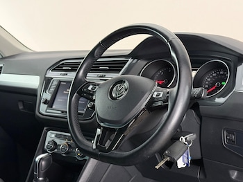 Used Volkswagen Tiguan 2016 for sale - 79431011: Photo