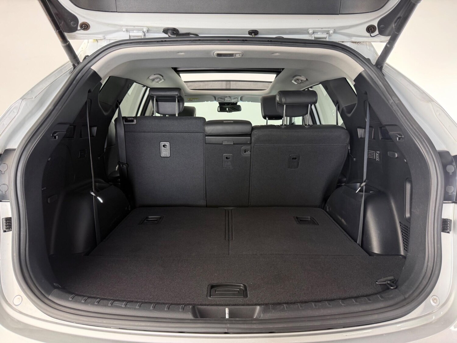 Used Hyundai Santa Fe 2016 for sale - 78107127: Photo 10