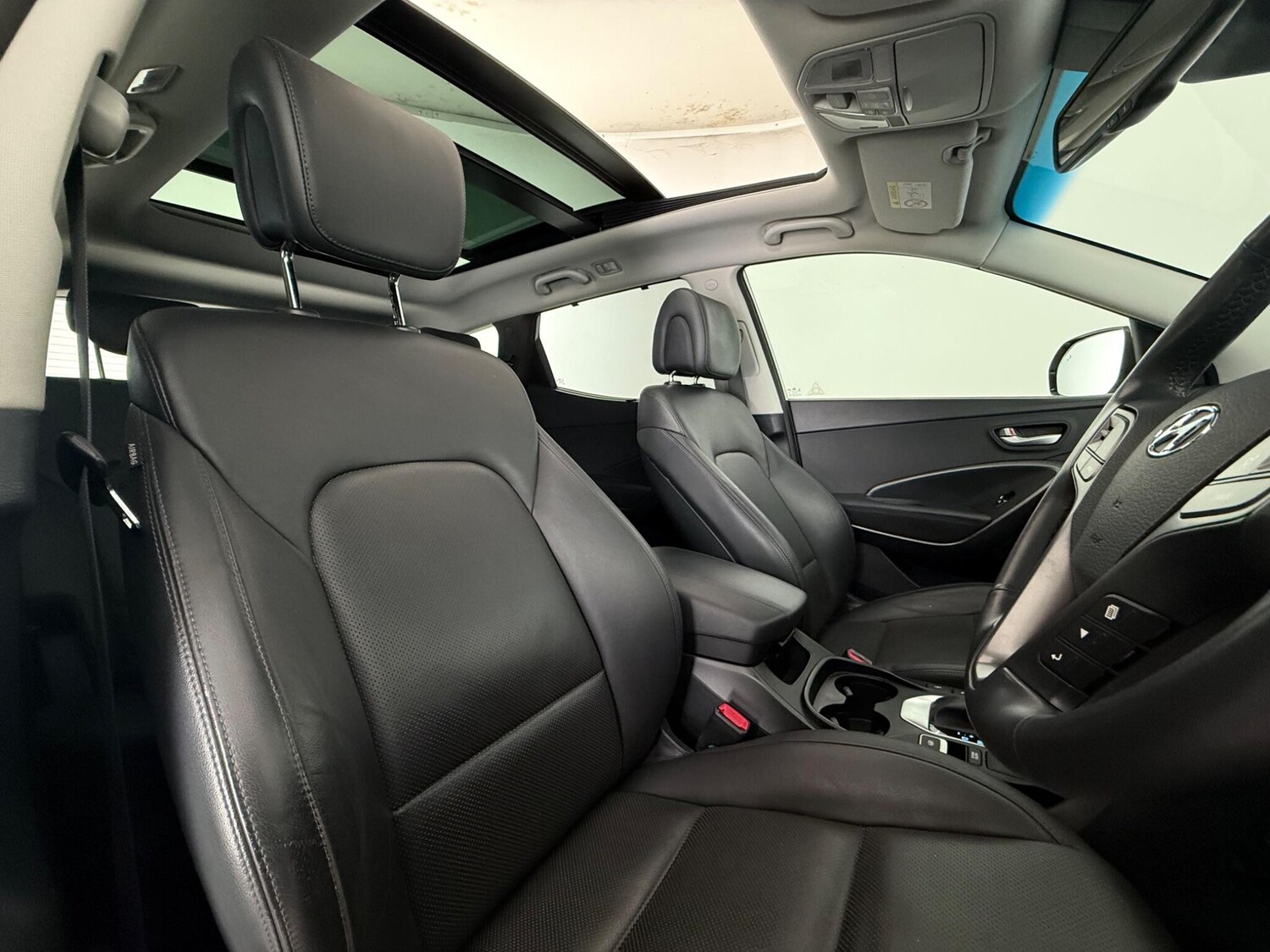 Used Hyundai Santa Fe 2016 for sale - 78107127: Photo 12