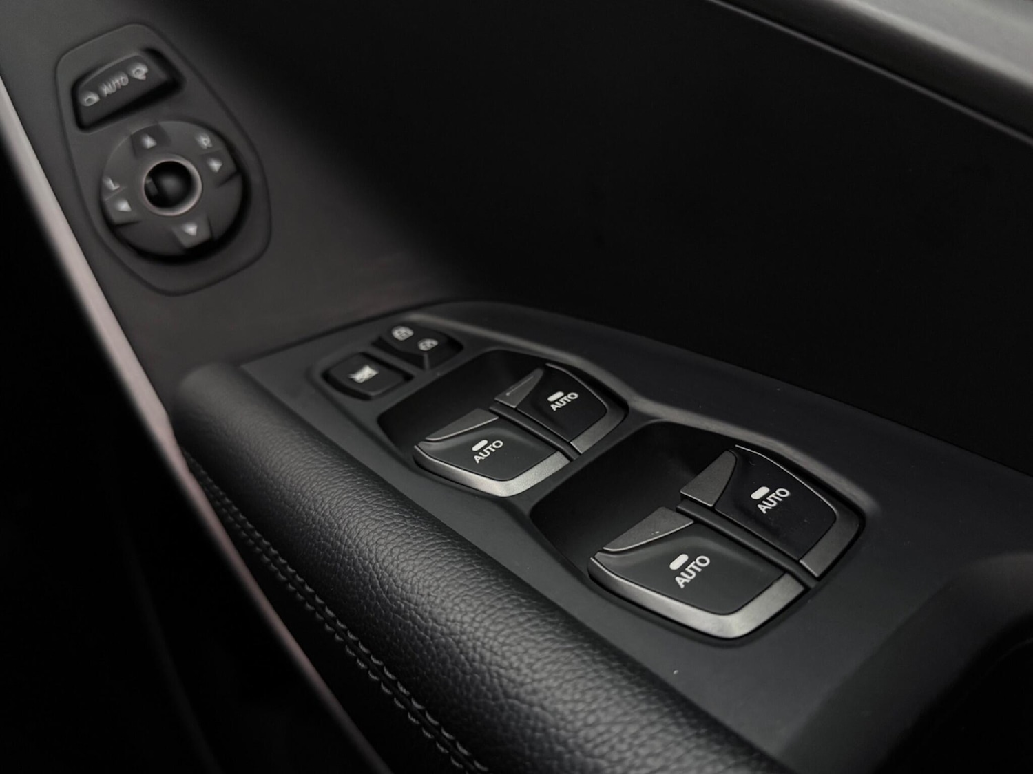 Used Hyundai Santa Fe 2016 for sale - 78107127: Photo 30