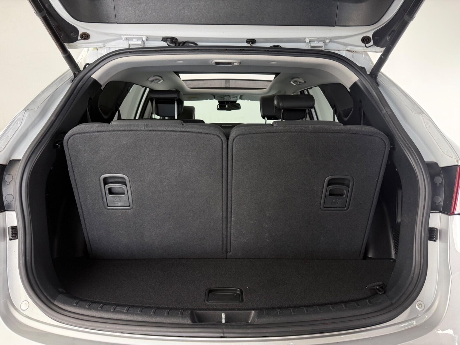 Used Hyundai Santa Fe 2016 for sale - 78107127: Photo 9