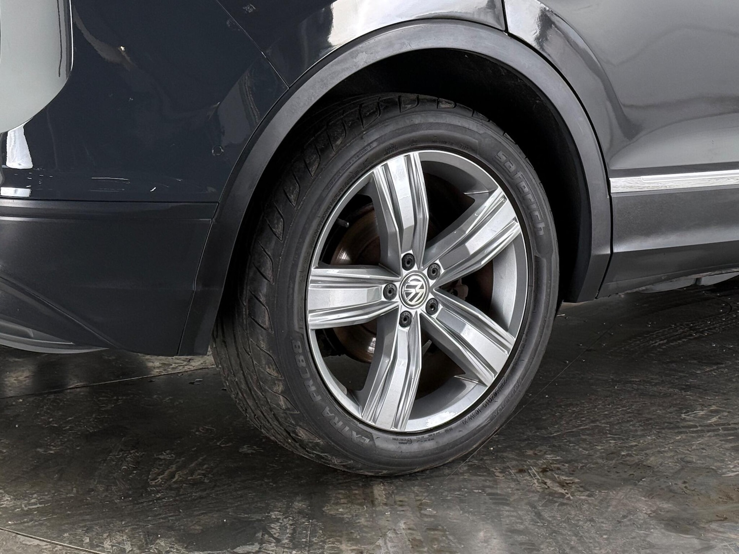 Used Volkswagen Tiguan 2019 for sale - 76468151: Photo 12