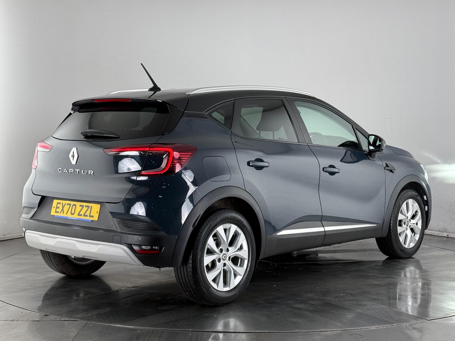 Used Renault Captur 2020 for sale - 77181107: Photo 4
