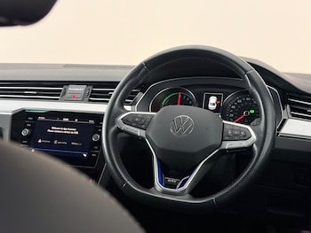 Used Volkswagen Passat 2021 for sale - 78529160: Photo