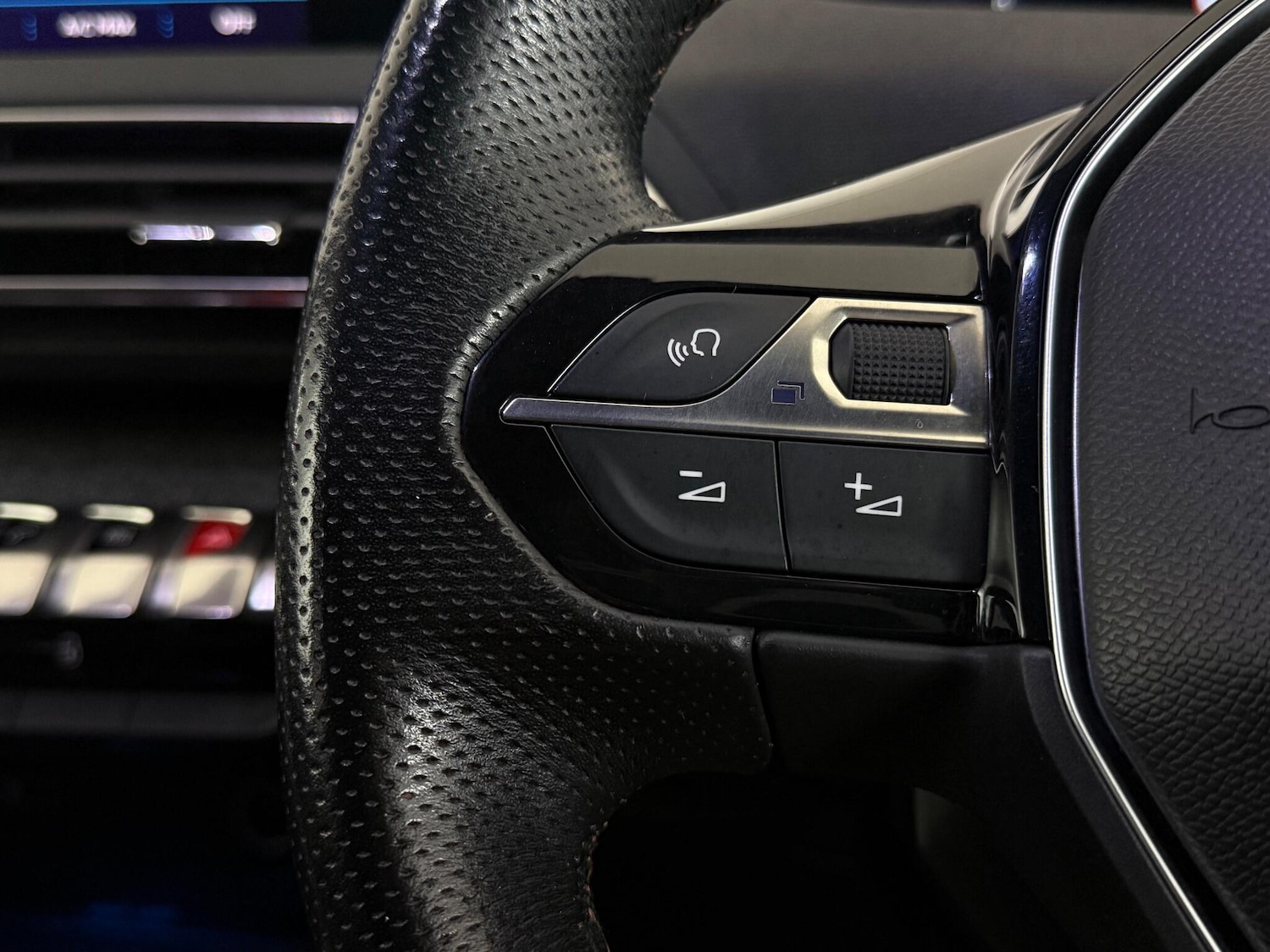 Used Peugeot 3008 2018 for sale - 77221916: Photo 18